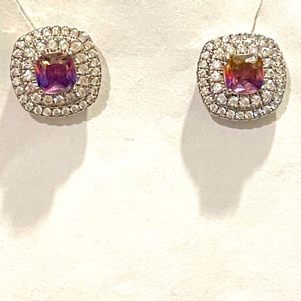 Ring Bomb Party RBP Royal Ombré Crystal Earrings NWOT